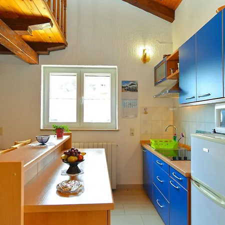 Apartment With A - C In Porec-istrien 44265 Poreč